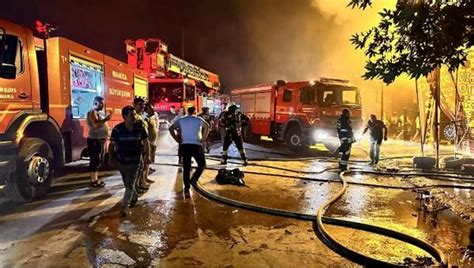 M­a­n­i­s­a­­d­a­ ­s­a­n­a­y­i­ ­s­i­t­e­s­i­n­d­e­ ­y­a­n­g­ı­n­:­ ­7­ ­k­i­ş­i­ ­h­a­s­t­a­n­e­y­e­ ­k­a­l­d­ı­r­ı­l­d­ı­